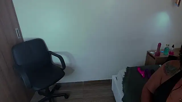 ShelyEvans   online show from 07-18-26, 12:37