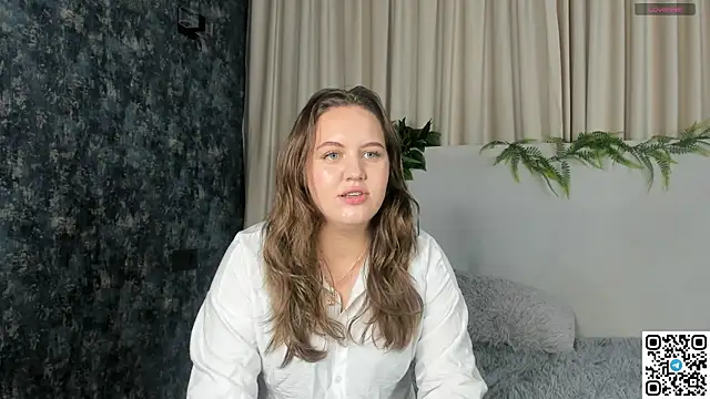 Snapshot of MissBadTiming chatting on 06-27-26, 06:13 MissBadTiming online show from 06-27-26, 06:13