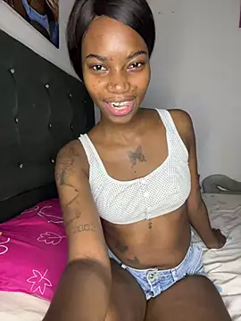 Snapshot of ShakiraThompss18 chatting on 07-29-26, 01:15 ShakiraThompss18 online show from 07-29-26, 01:15