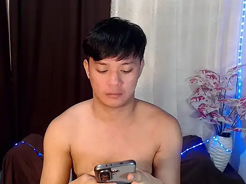 Snapshot of kingdomcum96 chatting on 07-22-26, 01:36 kingdomcum96 online show from 07-22-26, 01:36