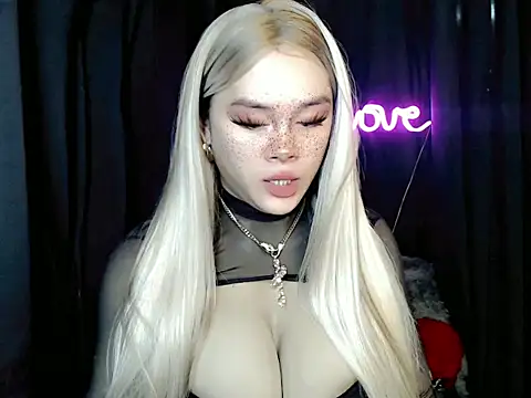 ExpensiveTiffanyxx online show from 07-03-26, 12:00