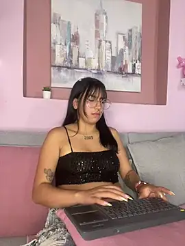 Snapshot of GabyLopez_Pink chatting on 07-07-26, 07:23 GabyLopez Pink online show from 07-07-26, 07:23