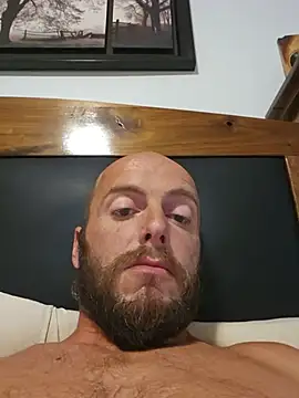 piercedhunk56 online show from 07-12-26, 04:42