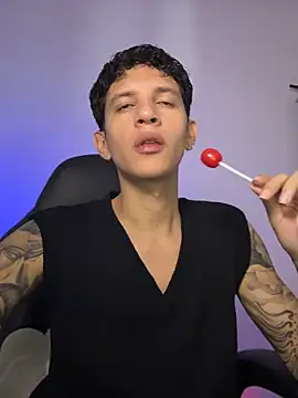 tylerrnova online show from 06-25-26, 03:28