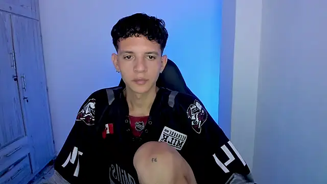 tylerrnova online show from 07-02-26, 03:23