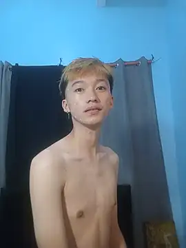 Snapshot of Fem_phiLboy69 chatting on 06-30-26, 12:50 Fem phiLboy69 online show from 06-30-26, 12:50