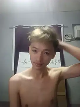 Snapshot of Fem_phiLboy69 chatting on 07-24-26, 04:05 Fem phiLboy69 online show from 07-24-26, 04:05