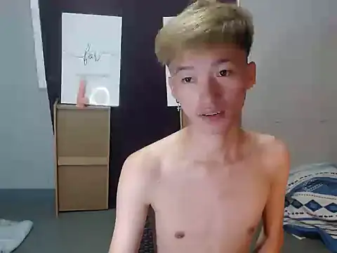 Snapshot of Fem_phiLboy69 chatting on 08-03-26, 03:05 Fem phiLboy69 online show from 08-03-26, 03:05