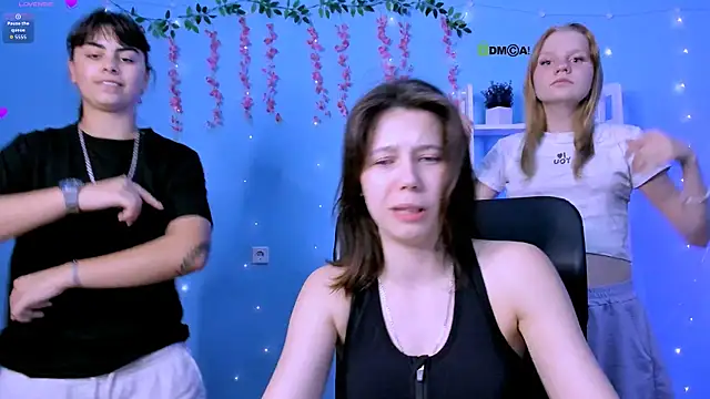 bella sky11 online show from 07-22-26, 06:43