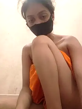 Snapshot of pooja_riya chatting on 06-25-26, 04:01 pooja riya online show from 06-25-26, 04:01