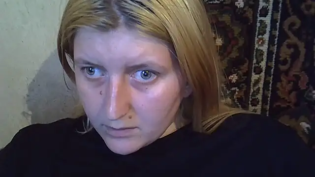 SofiaCharmi online show from 06-18-26, 02:23
