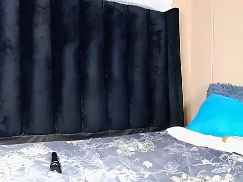 Slim Thickiey online show from 07-15-26, 04:23