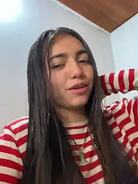 Julia valentina online show from 07-05-26, 01:23