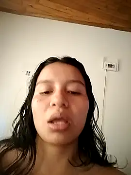 Snapshot of yayiza_903 chatting on 07-21-26, 08:00 yayiza 903 online show from 07-21-26, 08:00