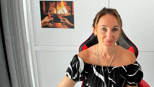 LilyDreamm online show from 08-05-26, 06:38