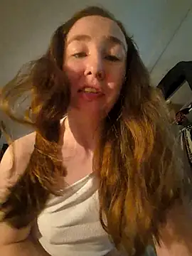Snapshot of Roughredhead421 chatting on 06-18-26, 07:52 Roughredhead421 online show from 06-18-26, 07:52