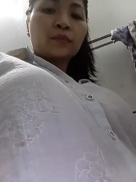 Snapshot of -milk-milk chatting on 07-09-26, 01:37 -milk-milk online show from 07-09-26, 01:37