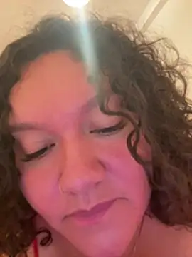 Snapshot of HeidiSanabria chatting on 07-07-26, 02:25 HeidiSanabria online show from 07-07-26, 02:25