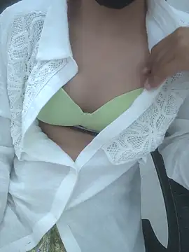 Snapshot of sushmita0 chatting on 06-20-26, 02:03 sushmita0 online show from 06-20-26, 02:03