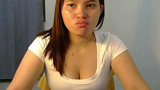 Fhwilloughbyxx online show from 07-23-26, 11:19
