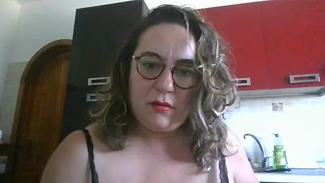 Snapshot of MissEva10 chatting on 06-25-26, 12:53 MissEva10 online show from 06-25-26, 12:53