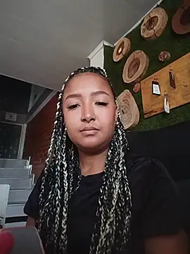 HeLiSa69ebony online show from 07-16-26, 08:37