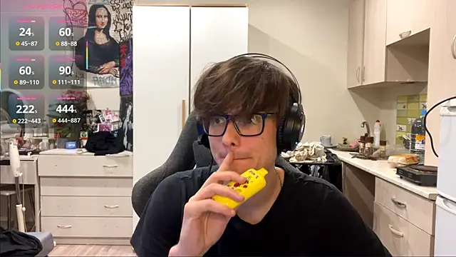 JadeNoiiir online show from 06-23-26, 11:47