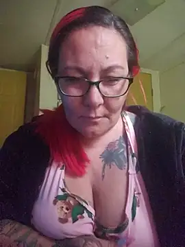 Snapshot of TattedLove4 chatting on 06-18-26, 10:36 TattedLove4 online show from 06-18-26, 10:36
