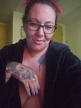 Snapshot of TattedLove4 chatting on 06-20-26, 10:23 TattedLove4 online show from 06-20-26, 10:23