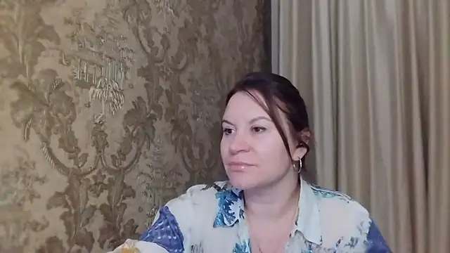 Lauralison online show from 07-24-26, 08:40