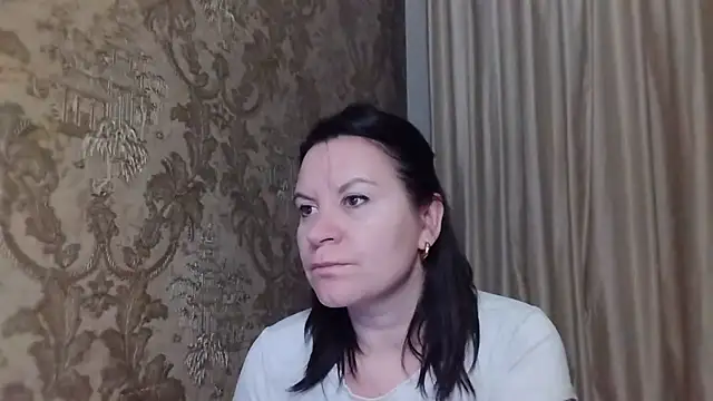 Lauralison online show from 08-06-26, 09:17
