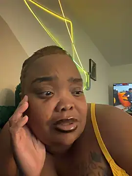 Snapshot of Caramelcreamer chatting on 06-19-26, 12:37 Caramelcreamer online show from 06-19-26, 12:37