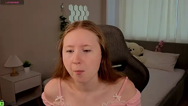 LiliTiny online show from 07-18-26, 02:16