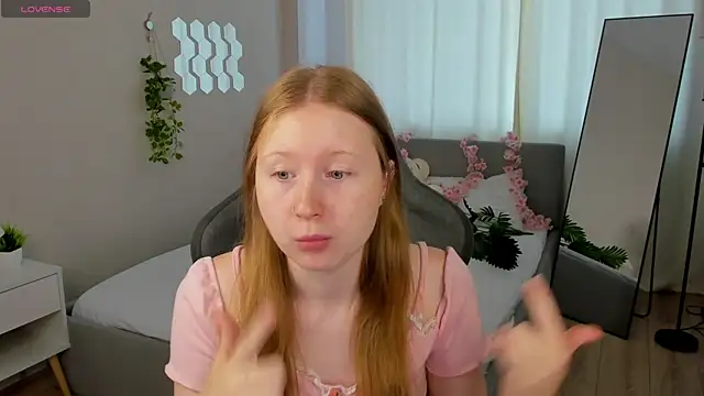 LiliTiny online show from 07-24-26, 01:25