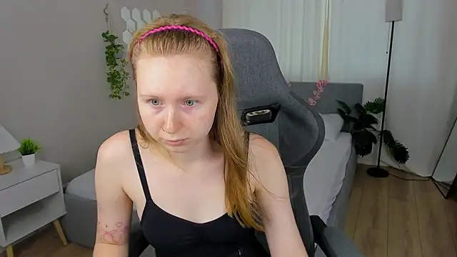 LiliTiny online show from 08-01-26, 01:16