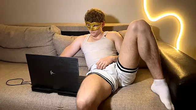 Snapshot of deniel_horny chatting on 06-21-26, 05:37 deniel horny online show from 06-21-26, 05:37
