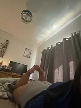 Snapshot of prettypink_05 chatting on 06-19-26, 01:48 prettypink 05 online show from 06-19-26, 01:48