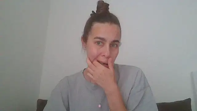 Vanelleda online show from 07-08-26, 12:53