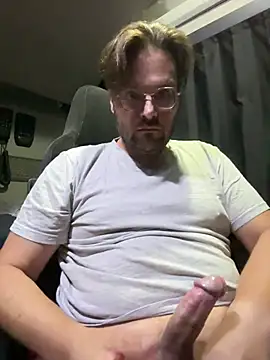Belkeue40 online show from 07-28-26, 02:40