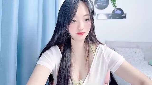Snapshot of Winnie666999 chatting on 07-02-26, 03:45 Winnie666999 online show from 07-02-26, 03:45