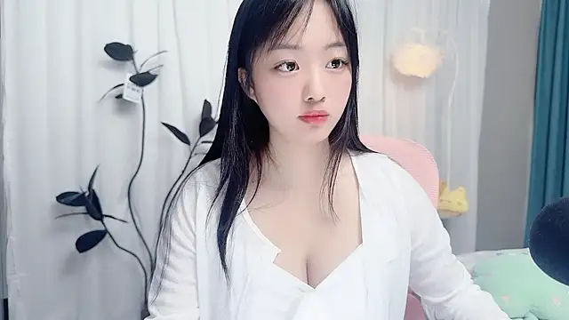 Snapshot of Winnie666999 chatting on 07-23-26, 03:04 Winnie666999 online show from 07-23-26, 03:04