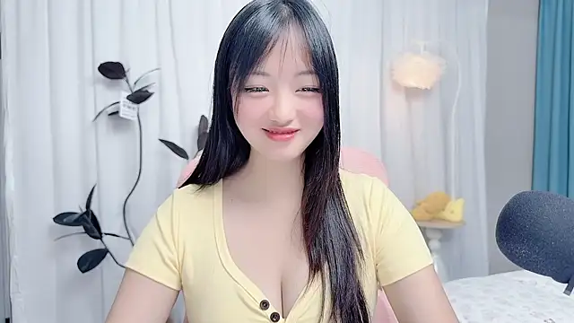 Snapshot of Winnie666999 chatting on 07-28-26, 12:48 Winnie666999 online show from 07-28-26, 12:48