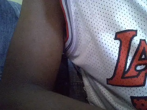 Snapshot of littleslutdiva254 chatting on 06-29-26, 01:22 littleslutdiva254 online show from 06-29-26, 01:22