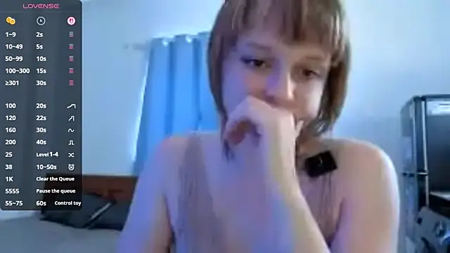 DustiZuchowski online show from 07-30-26, 04:22
