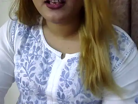 Sexyy Sana online show from 07-08-26, 04:11