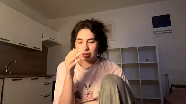 runawyin online show from 07-18-26, 06:23
