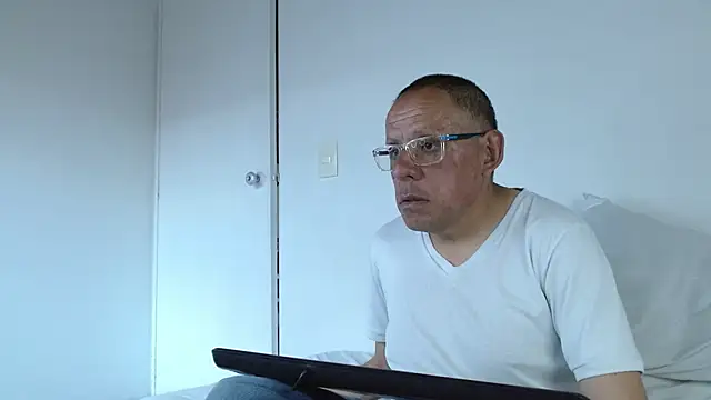 AlekNoir online show from 06-25-26, 10:03