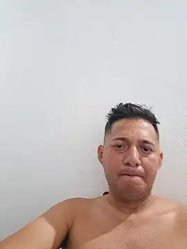 Snapshot of latin_boyxxx1 chatting on 07-29-26, 01:15 latin boyxxx1 online show from 07-29-26, 01:15