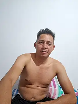 Snapshot of latin_boyxxx1 chatting on 08-04-26, 04:15 latin boyxxx1 online show from 08-04-26, 04:15