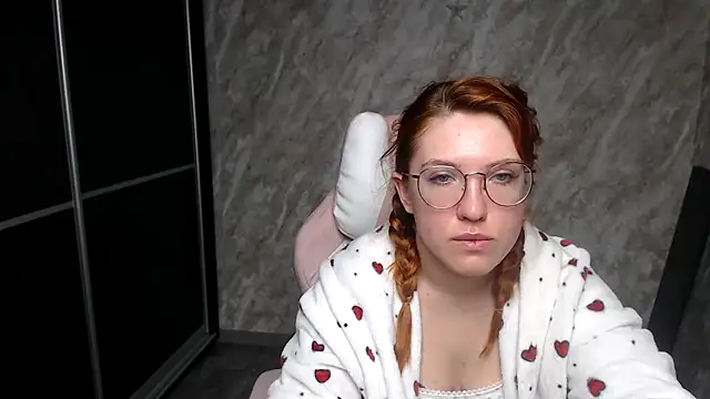 Reginasmilee online show from 02-21-26, 01:39